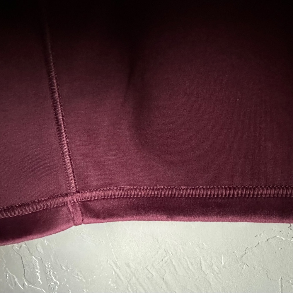 NWT Lululemon Scuba HighRise‎ Mini Skirt Velvet in Garnet Sz S - Picture 10 of 15